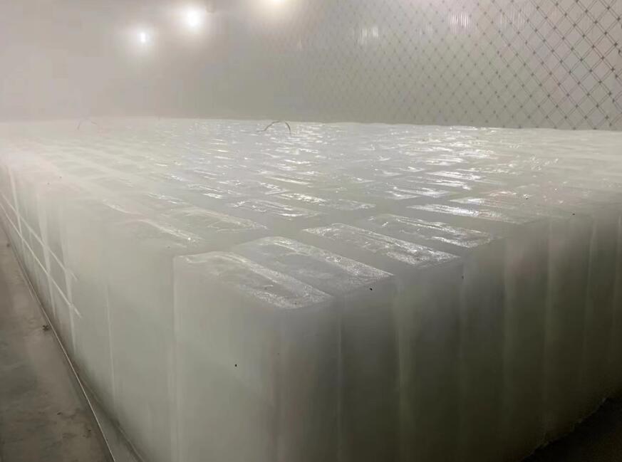 大冰块让你轻松应对高温天气！